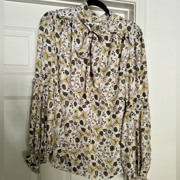 Max Studio Tops - MAX STUDIO blouse Large
